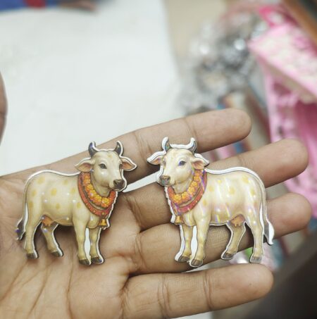 2" Cow pair MDF0197